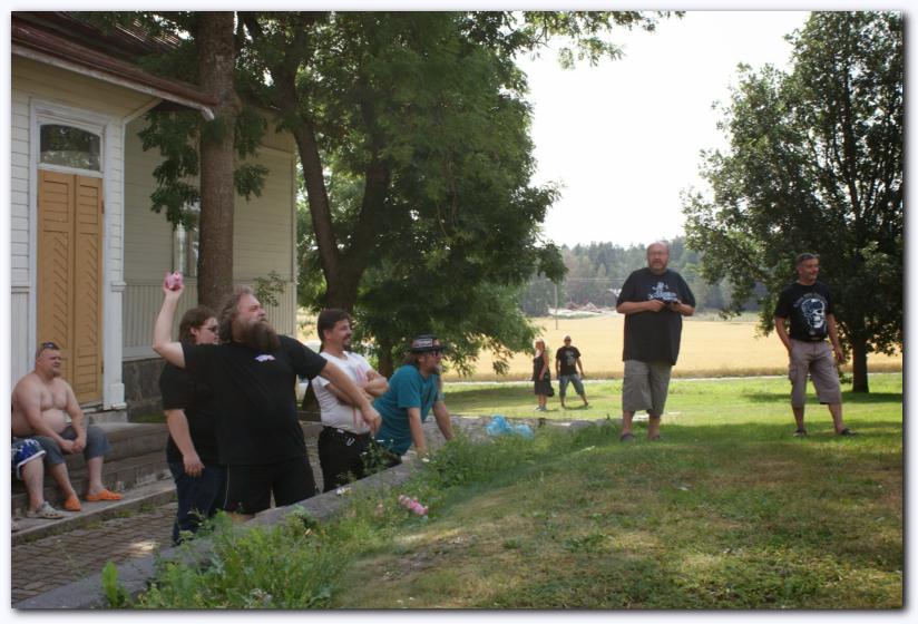 802x537 pixels (82K)